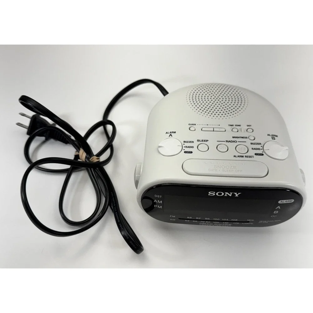 Sony Dream Machine Dual Alarm Clock Radio Model ICF-C318 AM/FM  - White TESTED
